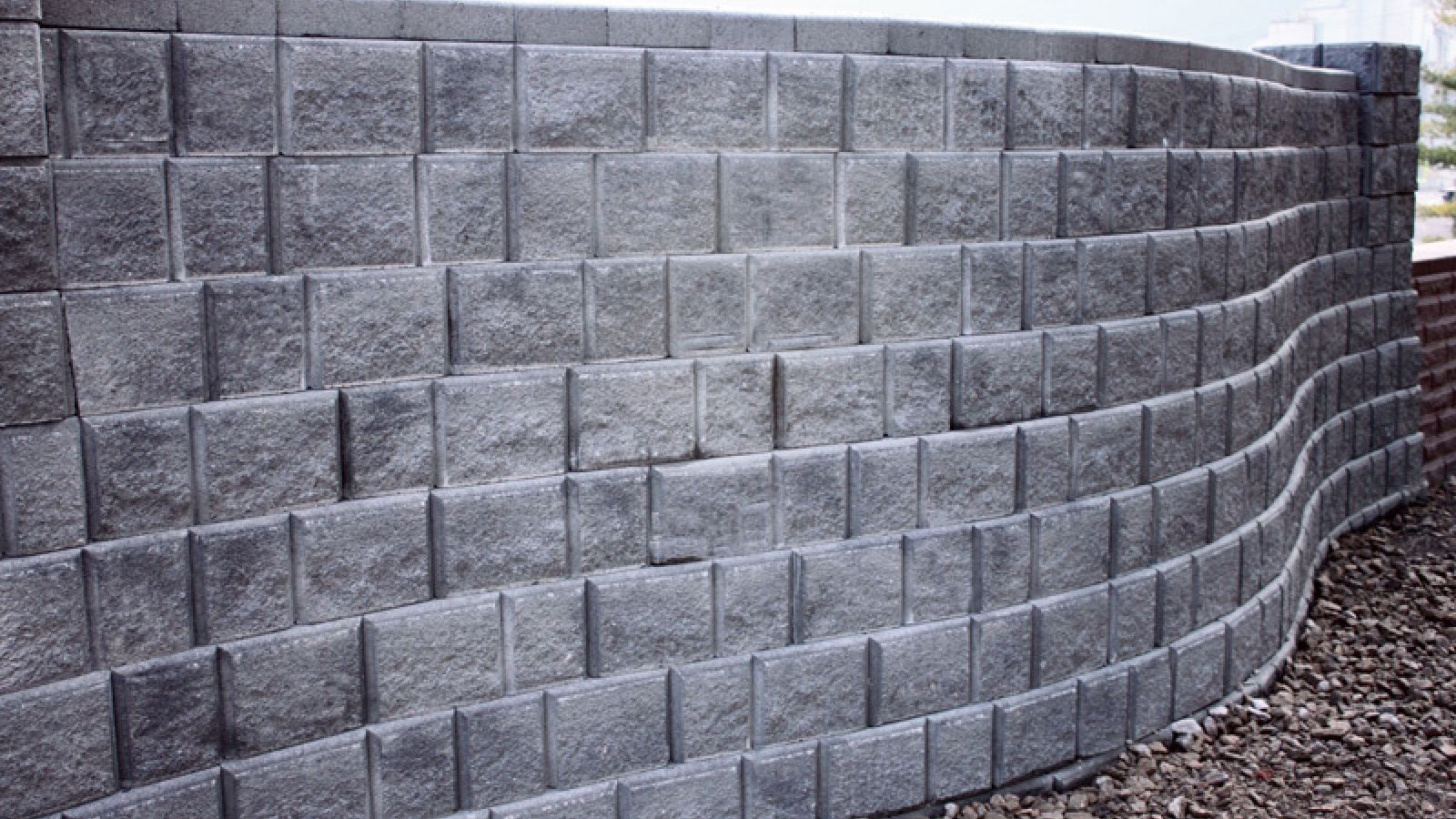 810 Traditional Express by EverLoc® Retaining Walls from AR Stoneworks & Outdoor Living
